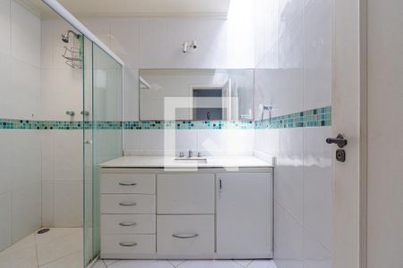 Casa para alugar com 206m², 3 quartos e 2 vagasBanheiro