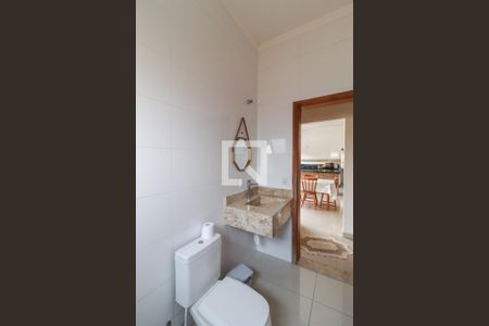 Casa de condomínio à venda com 270m², 3 quartos e 3 vagas Casa de condomínio à venda com 270m², 3 quartos e 3 vagasBanheiro