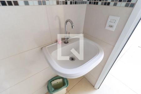 Casa de condomínio à venda com 270m², 3 quartos e 3 vagas Casa de condomínio à venda com 270m², 3 quartos e 3 vagasBanheiro