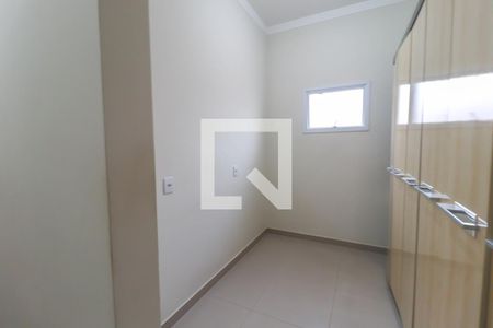 Casa de condomínio à venda com 270m², 3 quartos e 3 vagas Casa de condomínio à venda com 270m², 3 quartos e 3 vagasSuíte