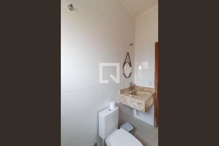 Casa de condomínio à venda com 270m², 3 quartos e 3 vagas Casa de condomínio à venda com 270m², 3 quartos e 3 vagasBanheiro