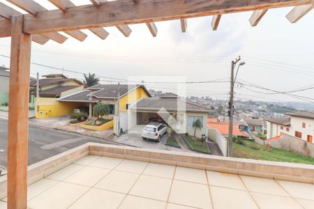 Casa de condomínio à venda com 270m², 3 quartos e 3 vagas Casa de condomínio à venda com 270m², 3 quartos e 3 vagasSuíte