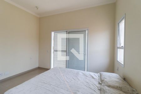 Casa de condomínio à venda com 270m², 3 quartos e 3 vagas Casa de condomínio à venda com 270m², 3 quartos e 3 vagasSuíte