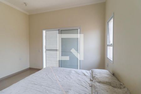 Casa de condomínio à venda com 270m², 3 quartos e 3 vagas Casa de condomínio à venda com 270m², 3 quartos e 3 vagasSuíte