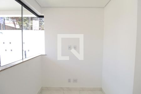 Apartamento à venda com 75m², 3 quartos e 2 vagasQuarto 2