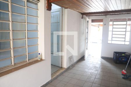 Casa à venda com 200m², 8 quartos e 4 vagasEntrada - Casa 2