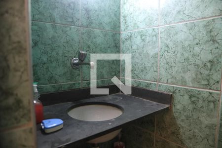 Casa à venda com 180m², 4 quartos e 2 vagasLavabo