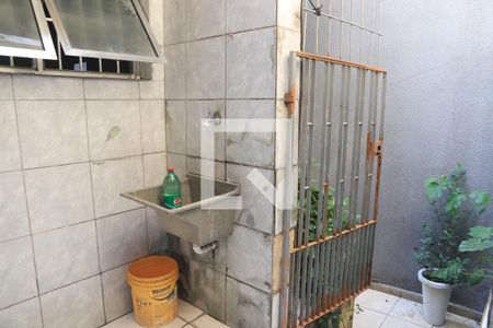 Casa à venda com 180m², 4 quartos e 2 vagasÁrea de Serviço