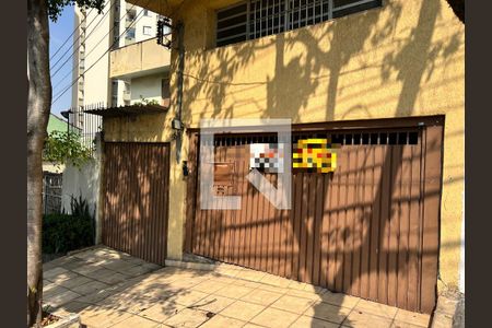 Casa à venda com 180m², 4 quartos e 2 vagasFachada