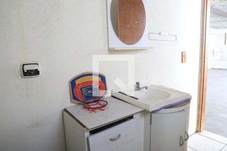 Casa à venda com 180m², 4 quartos e 2 vagasBanheiro 2