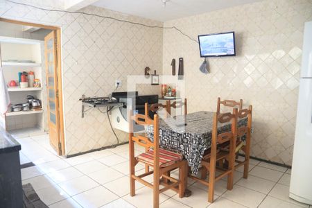 Casa à venda com 180m², 4 quartos e 2 vagasCozinha