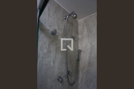 Apartamento à venda com 141m², 4 quartos e 2 vagas Apartamento à venda com 141m², 4 quartos e 2 vagasBanheiro da Suíte 1