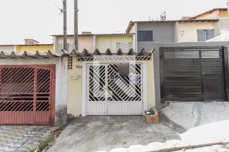 Casa à venda com 100m², 2 quartos e 1 vagaFachada 