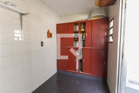 Casa à venda com 100m², 2 quartos e 1 vagaÁrea de Serviço