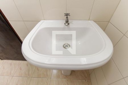 Casa à venda com 100m², 2 quartos e 1 vagaBanheiro de Serviço