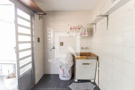 Casa à venda com 100m², 2 quartos e 1 vagaÁrea de Serviço