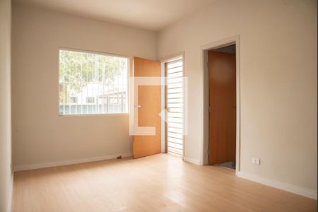 Casa à venda com 206m², 3 quartos e 3 vagasSuíte