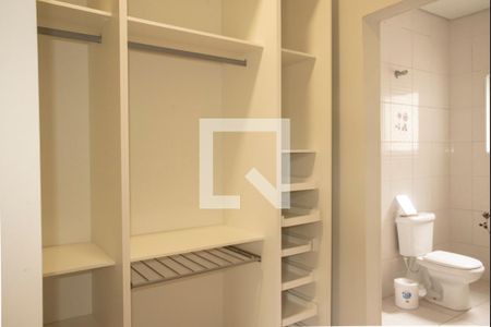 Casa à venda com 206m², 3 quartos e 3 vagasCloset da Suíte