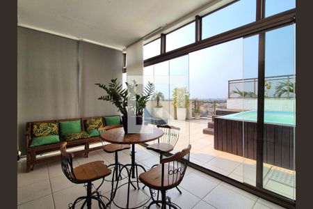 Apartamento para alugar com 162m², 2 quartos e 2 vagas Apartamento para alugar com 162m², 2 quartos e 2 vagasVaranda sala