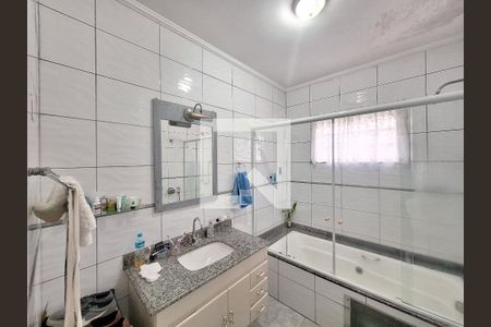 Casa para alugar com 200m², 3 quartos e sem vaga Casa para alugar com 200m², 3 quartos e sem vagaBanheiro da Suíte