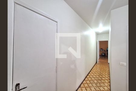 Casa para alugar com 200m², 3 quartos e sem vaga Casa para alugar com 200m², 3 quartos e sem vagaCorredor