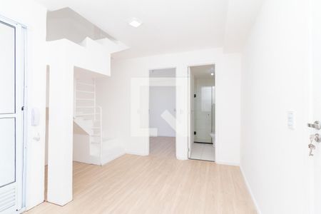 Sala/Cozinha de apartamento para alugar com 1 quarto, 63m² em Vila Curuçá, São Paulo
