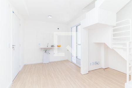 Sala/Cozinha de apartamento para alugar com 1 quarto, 63m² em Vila Curuçá, São Paulo
