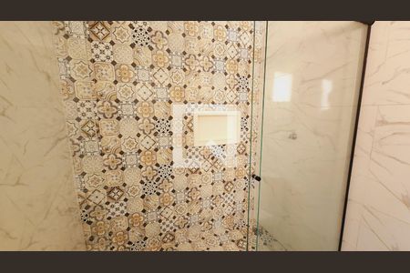 Casa à venda com 165m², 4 quartos e 2 vagasBanheiro