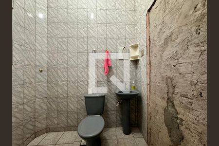 Casa à venda com 180m², 2 quartos e 1 vaga Casa à venda com 180m², 2 quartos e 1 vagaBanheiro 2