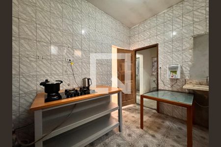 Casa à venda com 180m², 2 quartos e 1 vaga Casa à venda com 180m², 2 quartos e 1 vagaCozinha