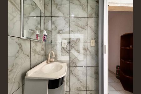 Casa à venda com 180m², 2 quartos e 1 vaga Casa à venda com 180m², 2 quartos e 1 vagaBanheiro 1