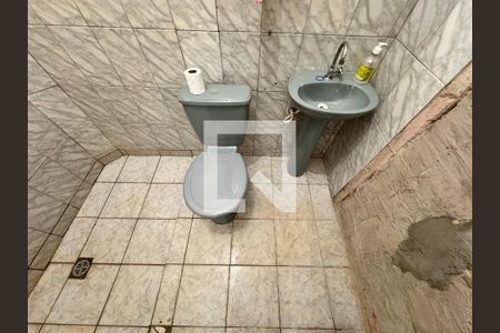 Casa à venda com 180m², 2 quartos e 1 vaga Casa à venda com 180m², 2 quartos e 1 vagaBanheiro 2
