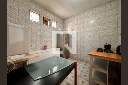 Casa à venda com 180m², 2 quartos e 1 vaga Casa à venda com 180m², 2 quartos e 1 vagaCozinha