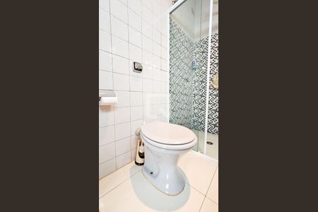 Casa à venda com 300m², 4 quartos e 4 vagasBanheiro da suite 2