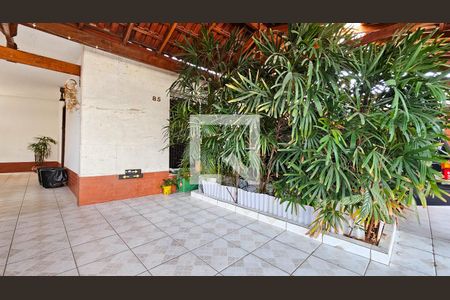 Casa à venda com 300m², 4 quartos e 4 vagasGaragem