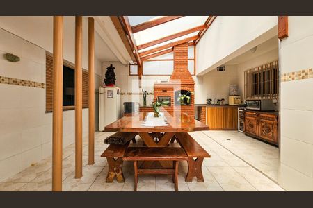 Casa à venda com 300m², 4 quartos e 4 vagasÁrea comum - Churrasqueira