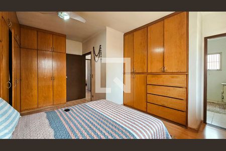 Casa à venda com 300m², 4 quartos e 4 vagasSuite 1