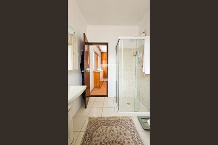 Casa à venda com 300m², 4 quartos e 4 vagasBanheiro da Suite 1