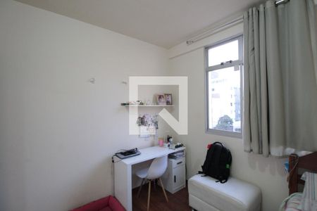 Apartamento à venda com 98m², 3 quartos e 2 vagasQuarto 2