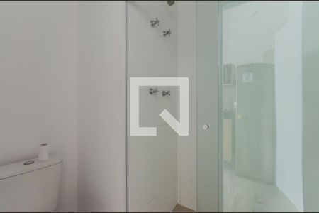 Banheiro de kitnet/studio à venda com 1 quarto, 28m² em Vila Mariana, São Paulo