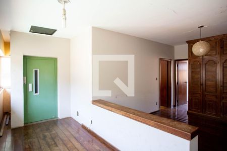 Casa à venda com 780m², 6 quartos e 5 vagasCorredor