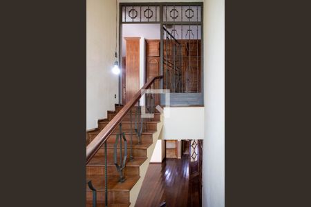 Casa à venda com 780m², 6 quartos e 5 vagasEscada