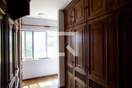 Casa à venda com 780m², 6 quartos e 5 vagasCloset da suíte