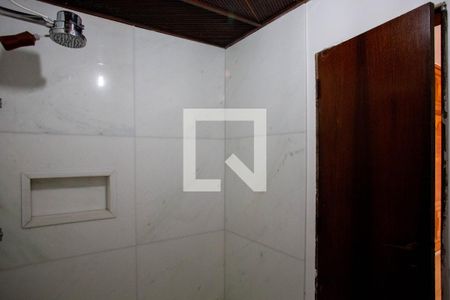 Casa à venda com 780m², 6 quartos e 5 vagasBanheiro da Suíte 2