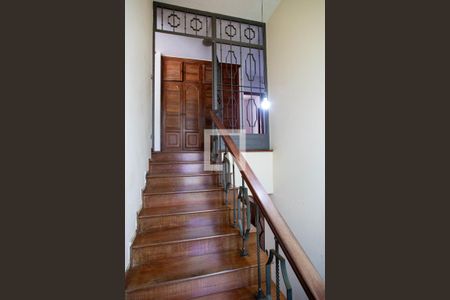 Casa à venda com 780m², 6 quartos e 5 vagasEscada