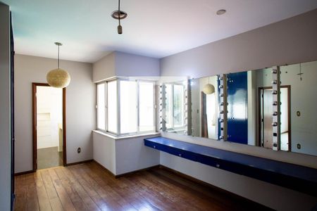 Casa à venda com 780m², 6 quartos e 5 vagasCloset da suíte 1