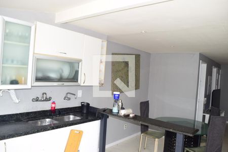 Sala/Cozinha de apartamento para alugar com 3 quartos, 120m² em Barra da Tijuca, Rio de Janeiro
