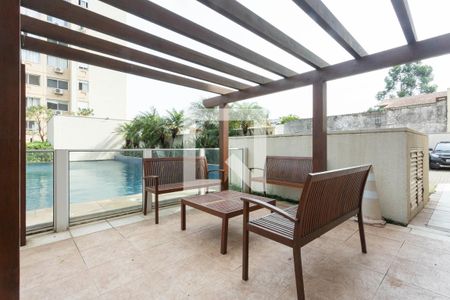 Apartamento à venda com 63m², 3 quartos e 1 vaga Apartamento à venda com 63m², 3 quartos e 1 vagaÁrea comum - Piscina
