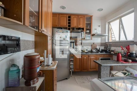 Apartamento à venda com 90m², 3 quartos e sem vagaCozinha