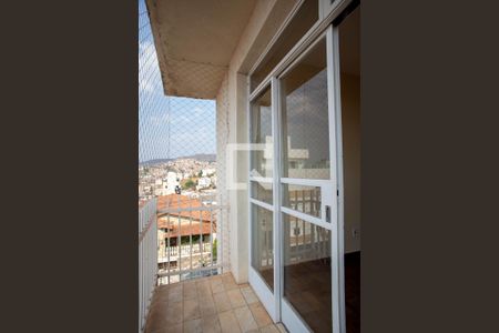 Apartamento para alugar com 110m², 3 quartos e 2 vagasVaranda - Quarto